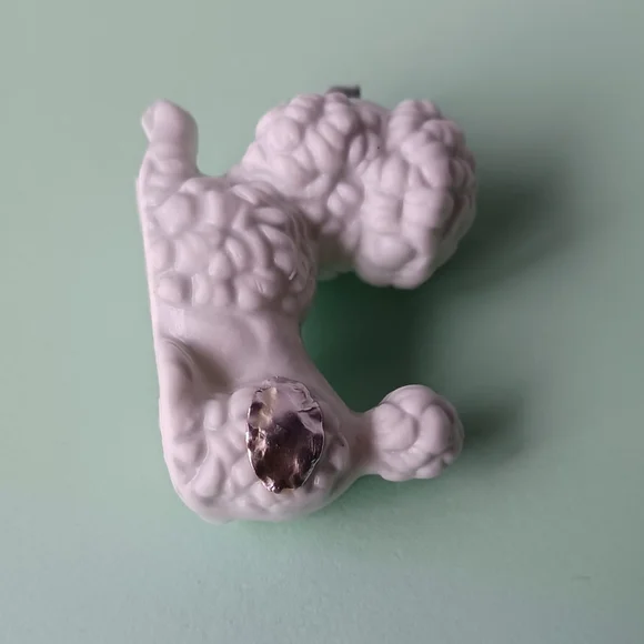 VINTAGE SMALL BONE CHINA POODLE FIGURINE UNBRANDED (FADED SILVER FOIL STICKER) - Picture 7 of 13